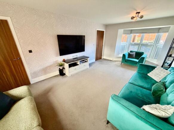4 bed Detached for sale Image 4