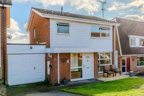 9, Acorn Grove, Pershore WR10 1PQ