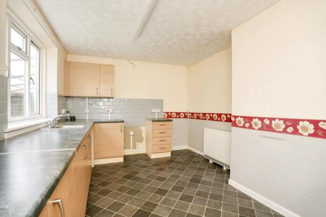 19 Eastfield, West Lavington, Devizes, SN10 4HW