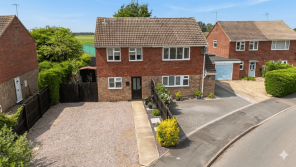 25, Manor Close, Peterborough PE6 9NB