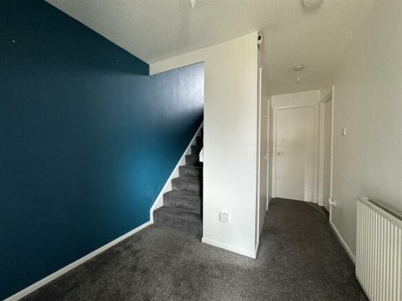 HALLWAY.JPG