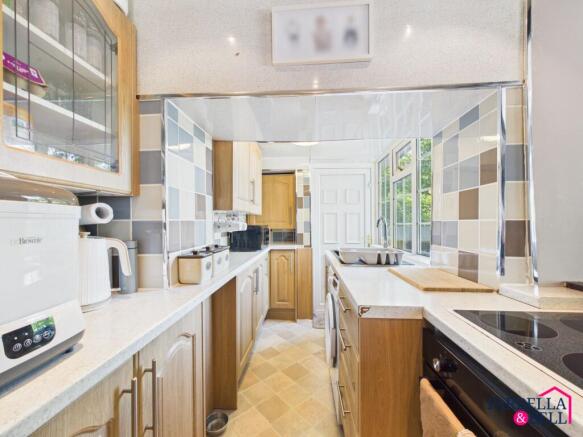 1 bed Semi-Detached for sale Image 4