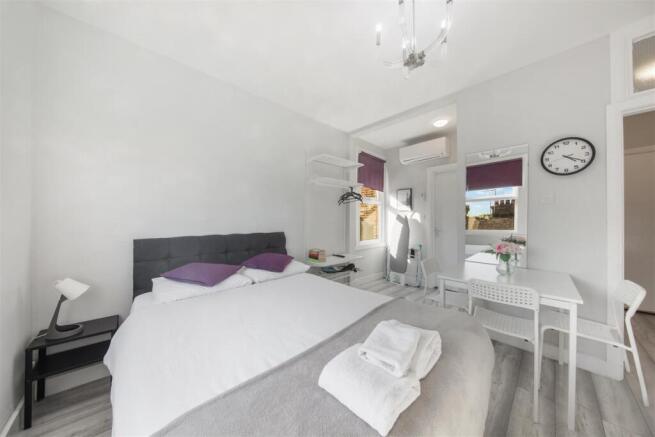 Double aspect studio room