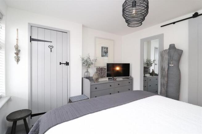 bedroom 1,3.JPG