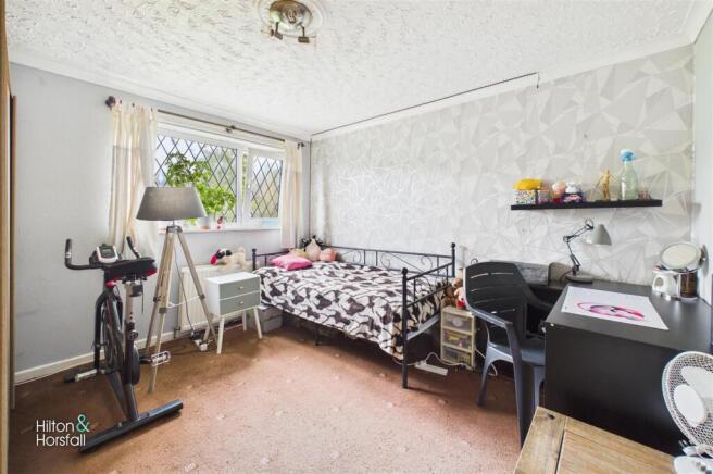 3 bed Semi-Detached for sale Image 6