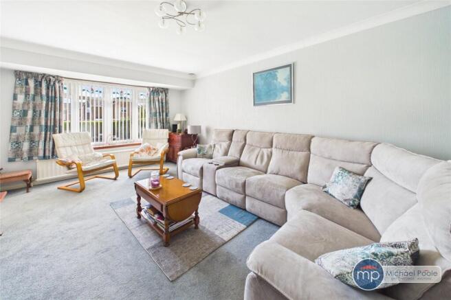 4 bed Detached for sale Image 4