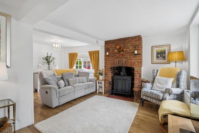Sitting/Dining Room