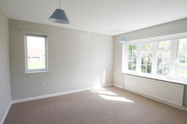 3 bed Detached Bungalow to rent Image 11