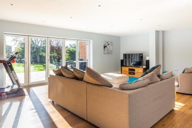 11 Hitchin Road Main House interiors-4.jpg