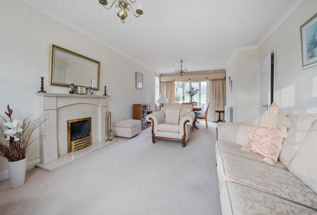 Sitting/Dining Room