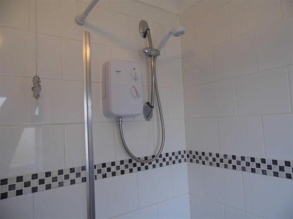 DOWNSTAIRS BATHROOM