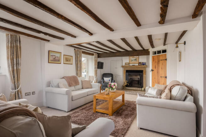 5 bed Farm House for sale Image 5
