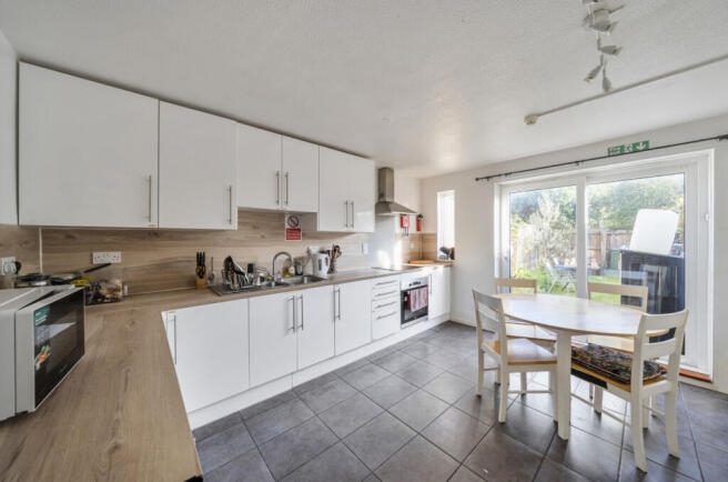 1358331-4-68d657d...