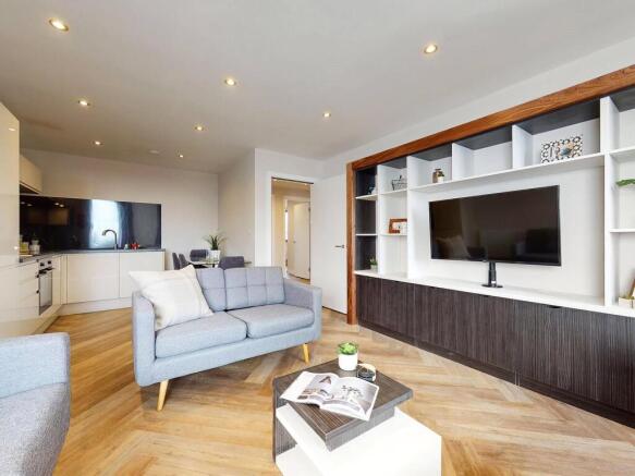 3 bed Apartment to rent Image 6