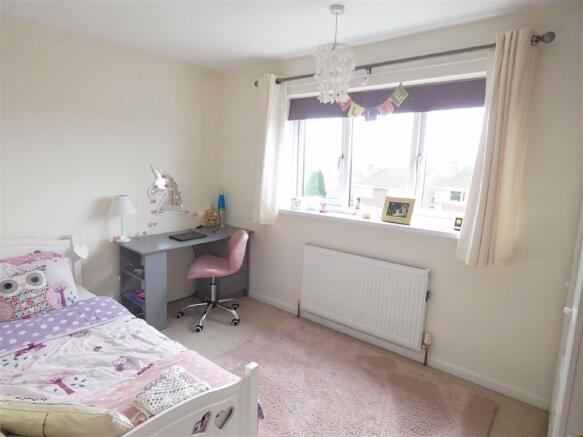 BEDROOM 2