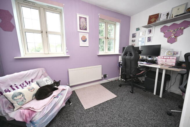 3 bed Town House for sale Image 9