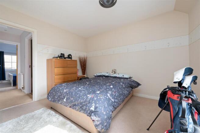 19 Craigflower Court 015.JPG