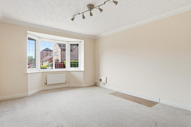 4 bed Detached for sale Image 4