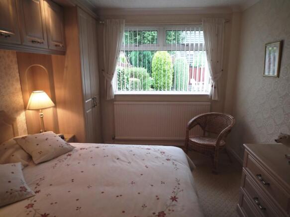 Bedroom 1 Pic 2