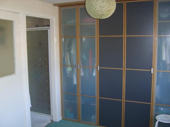 Bedroom 1 en suite