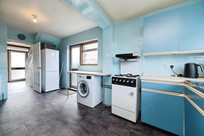3 bed Semi-Detached for sale Image 7