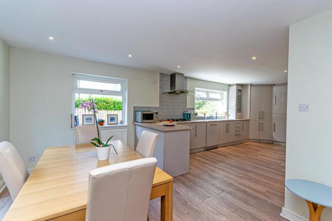 Kitchen/Breakfast Ro