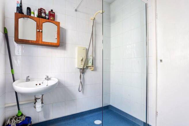 WET ROOM B