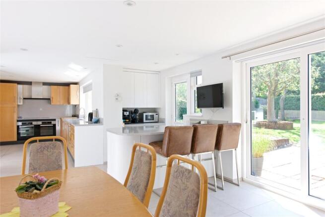 Kitchen/Dining Area