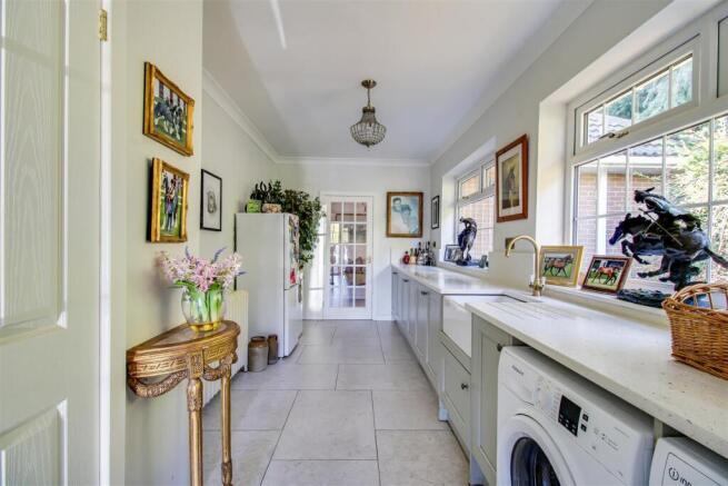 4 bed Equestrian Facility for sale Image 6