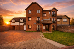 21, Cranham Close, Gloucester GL4 4AB