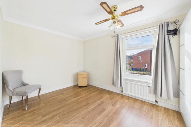 3 bed Semi-Detached to rent Image 10