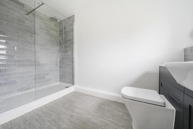 ENSUITE SHOWER