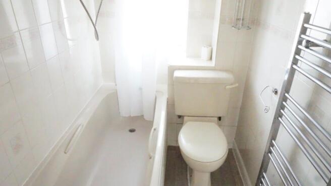 2 bed Semi-Detached to rent Image 9