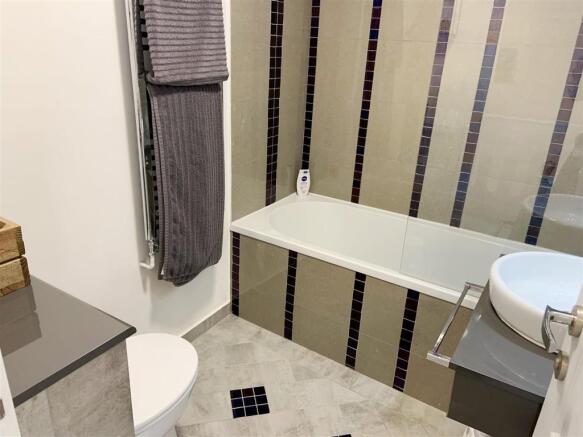 Bath 1.JPG