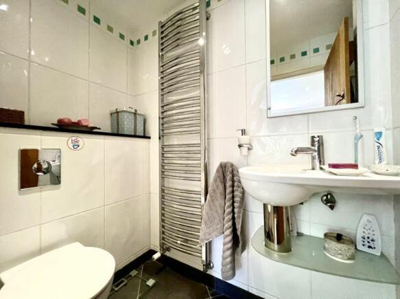 Ensuite