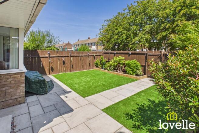 3 bed Semi-Detached for sale Image 2