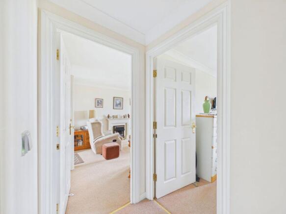 1 bed Apartment for sale Image 5