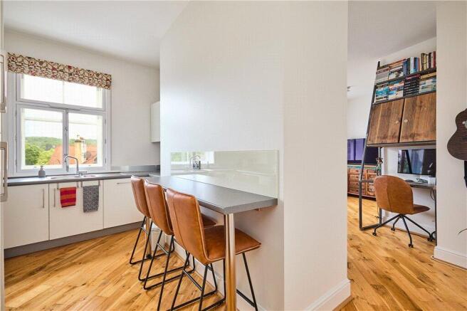 2 bed Apartment for sale Image 5