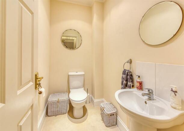 4 Ryton Hall-cloakroom.jpg