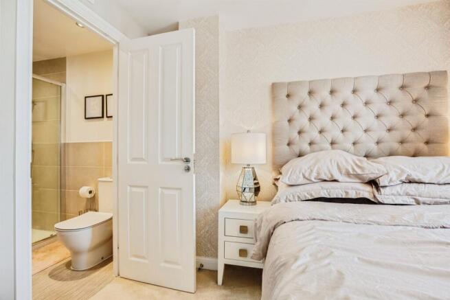 3 bed Semi-Detached for sale Image 11