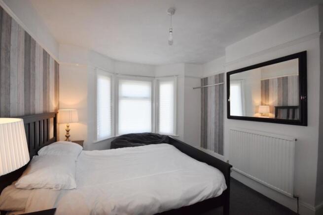 Bedroom  1.JPG