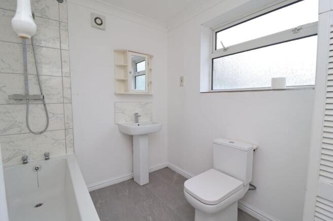 3 bed Semi-Detached for sale Image 9