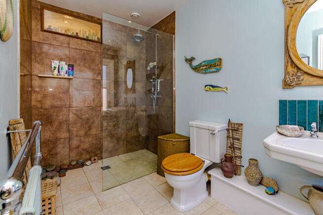 Ensuite