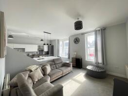 Flat 4, 17, High Street South, Dunstable LU6 3RZ