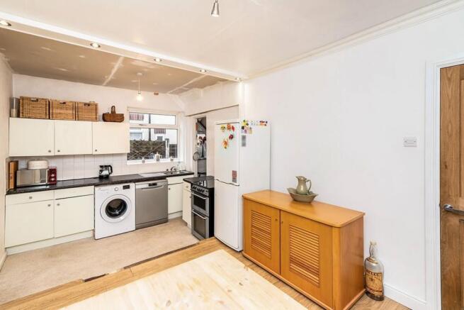Kitchen / Dining Roo