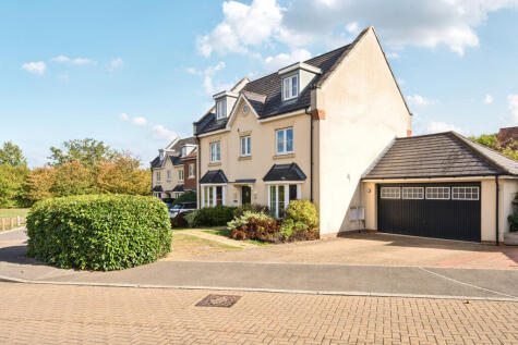 The Cobbs, Hartley Wintney, RG27