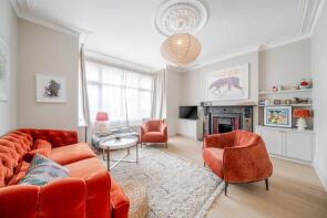 9, Arragon Gardens, London SW16 5LY