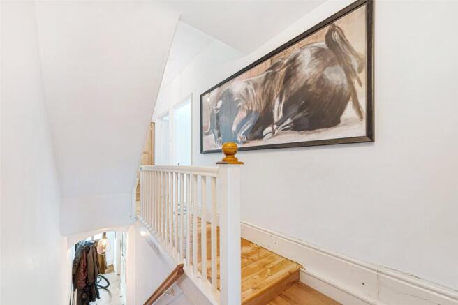 3 bed Terraced for sale Image 10