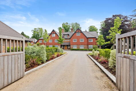 Chequers Lane, Walton On The Hill, Tadworth, Surrey, KT20 7QY
