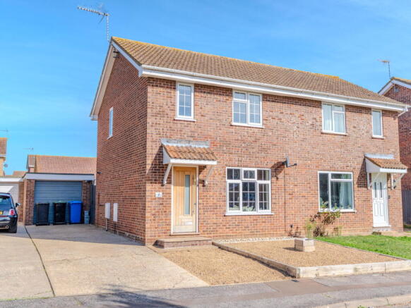 Wannock Close, Carlton Colville, Lowestoft, NR33 8DW photo 2